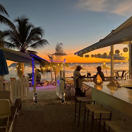 Casa Rosada Beach Front Mano Juan Exterior foto